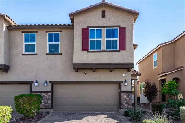 MLS: 2672998 Condo For Sale