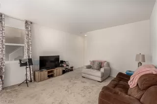 Photo #3: 2672998 Listing