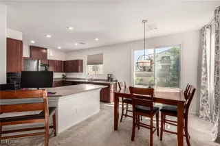 Photo #4: 2672998 Listing