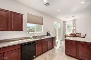 Photo #6: 2672998 Listing