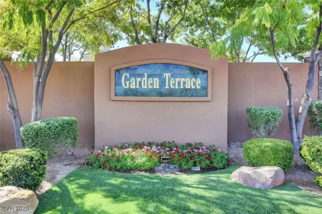 MLS: 2673026 Condo For Sale