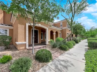 Photo #1: 2673068 Listing 