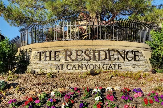 MLS: 2673108 Condo For Sale