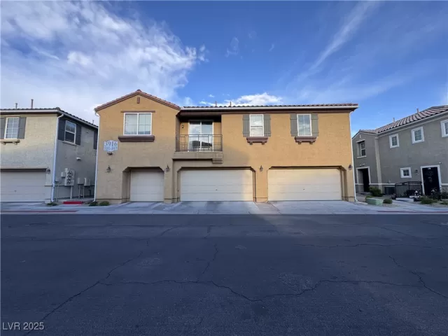 MLS: 2673112 Condo For Sale