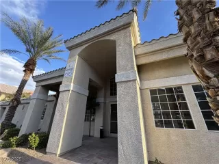 Photo #1: 2673112 Listing 