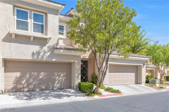 MLS: 2673130 Condo For Sale