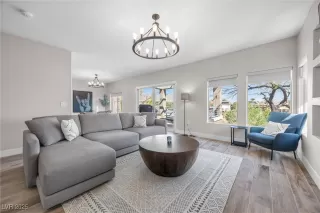 Photo #4: 2673130 Listing