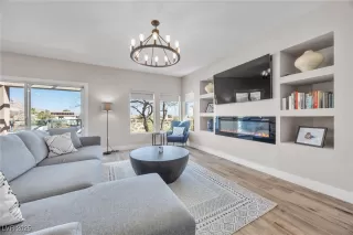 Photo #5: 2673130 Listing