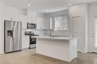 Photo #1: 2673138 Listing 