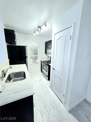 Photo #4: 2673141 Listing 