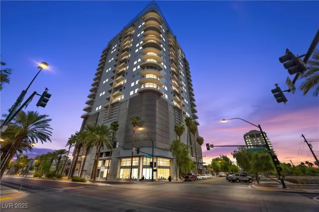 MLS: 2673150 Condo For Sale