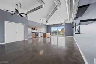 Photo #3: 2673150 Listing