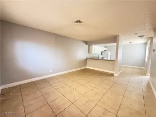 Photo #2: 2673182 Listing 
