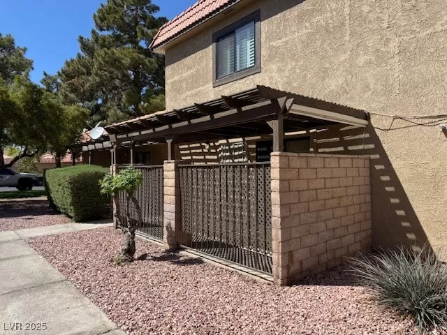 MLS: 2673184 Condo For Sale