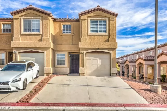 MLS: 2673276 Condo For Sale