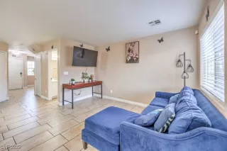 Photo #4: 2673276 Listing