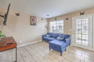 Photo #5: 2673276 Listing