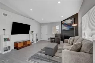 Photo #3: 2673336 Listing 