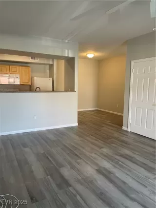 Photo #2: 2673355 Listing 