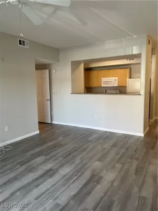 Photo #3: 2673355 Listing 