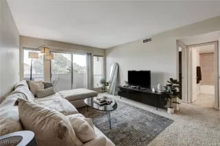 Photo #4: 2673423 Listing 