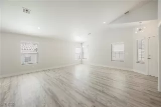 Photo #5: 2673446 Listing 