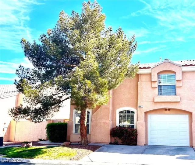 MLS: 2673455 Condo For Sale