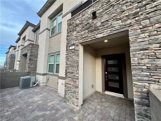 Photo #3: 2673467 Listing 