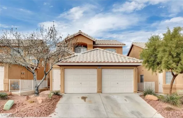 MLS: 2673517 Condo For Sale