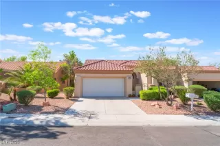 Browse active condo listings in SUN CITY SUMMERLIN