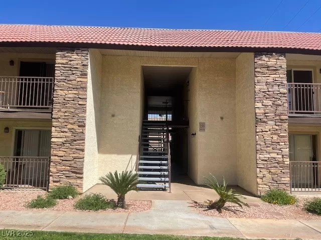 MLS: 2673537 Condo For Sale