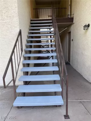 Photo #1: 2673537 Listing 