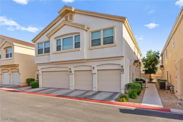 MLS: 2673590 Condo For Sale