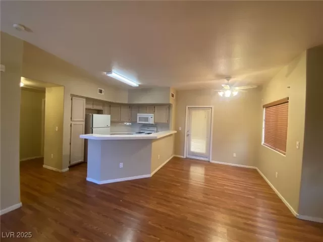 MLS: 2673632 Condo For Sale
