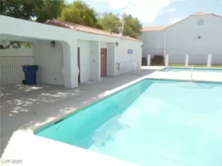 Photo #2: 2673641 Listing 