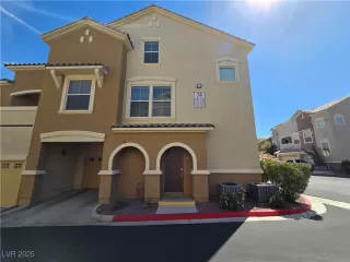 Photo #1: 2673655 Listing 