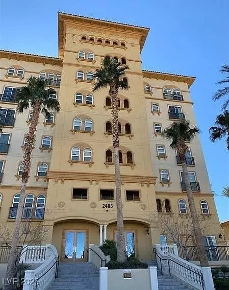 MLS: 2673713 Condo For Sale