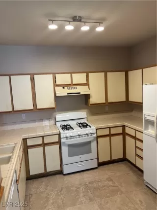 Photo #6: 2673781 Listing 