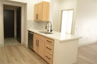 Photo #5: 2673783 Listing