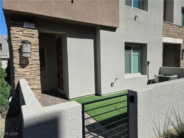 MLS: 2673799 Condo For Sale