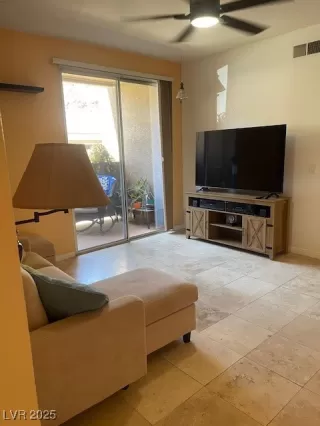 Photo #3: 2673812 Listing 