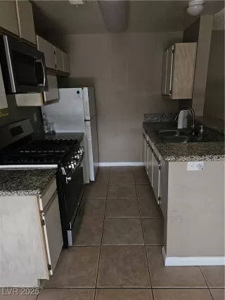Photo #2: 2673814 Listing 