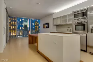 Photo #5: 2673832 Listing