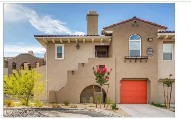 MLS: 2673834 Condo For Sale