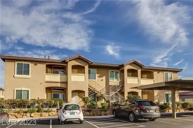 MLS: 2673882 Condo For Sale