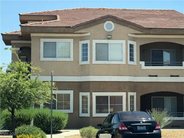 MLS: 2673910 Condo For Sale