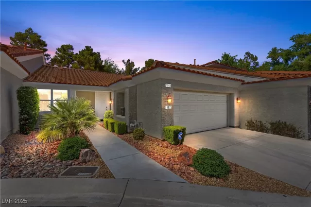 MLS: 2673915 Condo For Sale