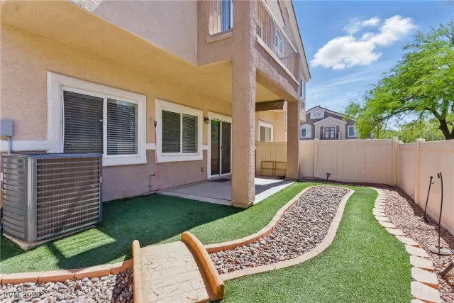 MLS: 2673952 Condo For Sale