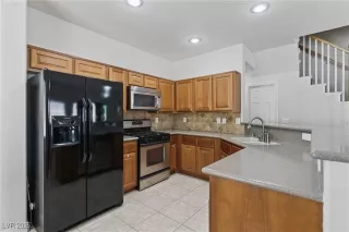 Photo #2: 2673952 Listing