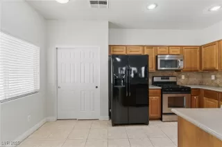 Photo #4: 2673952 Listing